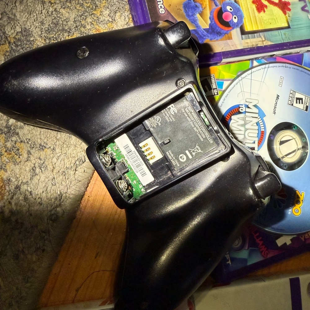 Xbox 360 250GB Kinect in the original box - Picture 4 of 14